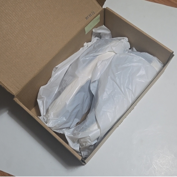 L.L. Bean Women's Eco Bay Knit Sneakers, Slip-On-Size 7 - Picture 5 of 7